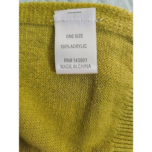 Coco + Carmen chartreuse knitted wrap NWT. One Size - Picture 5 of 5